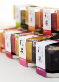 ジャムの瓶デザイン