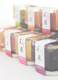 ジャムの瓶デザイン